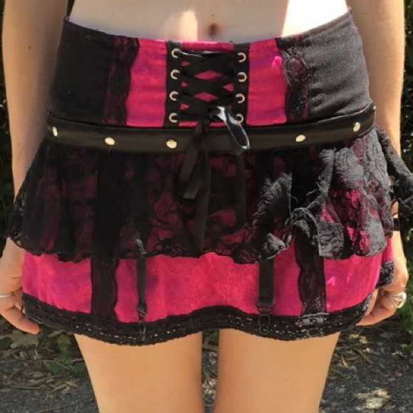 IN SEARCH OF - Picture 3 of 5